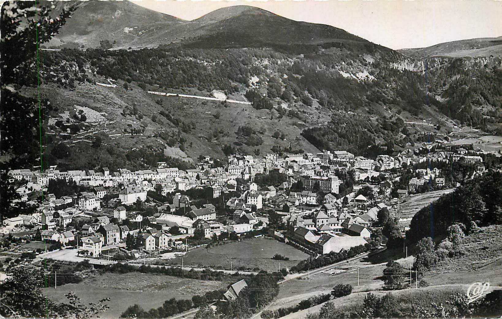 CPM Le Mont Dore Vue generale 