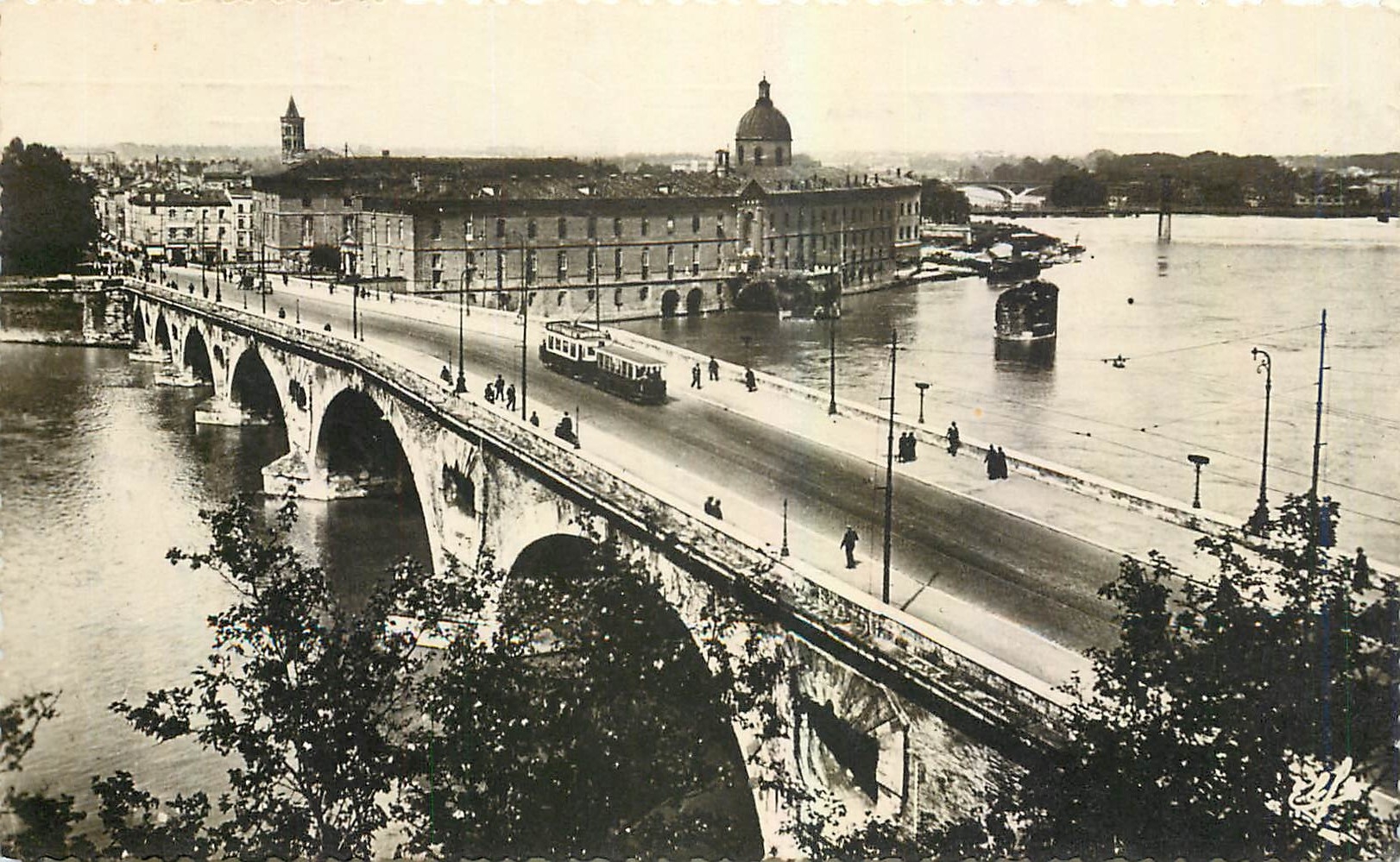 CPM Toulouse Vue plongeante sur le Pont Neuf et l'Hotel Dieu 