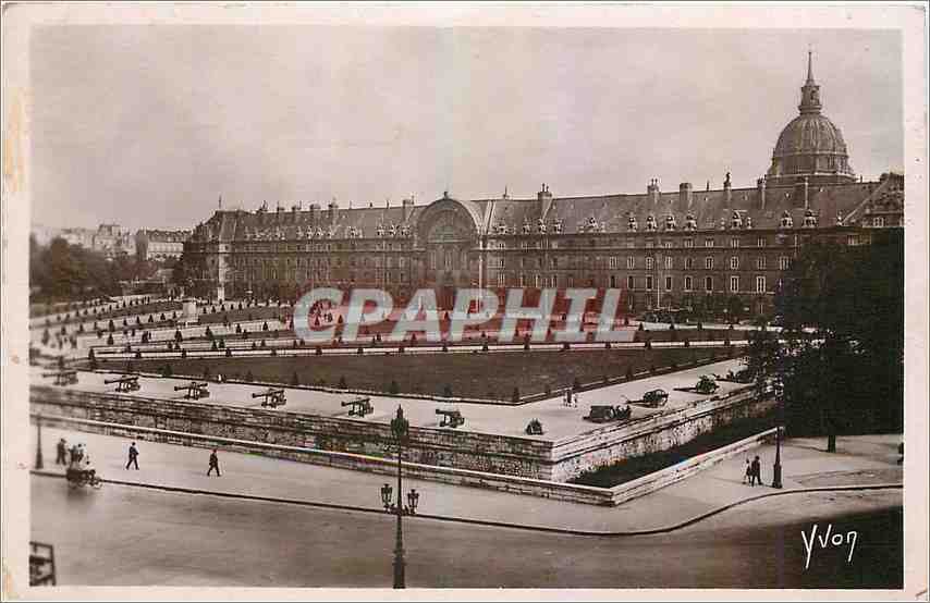 CPA Paris L'Hotel des Invalides vu de l'Esplanade 