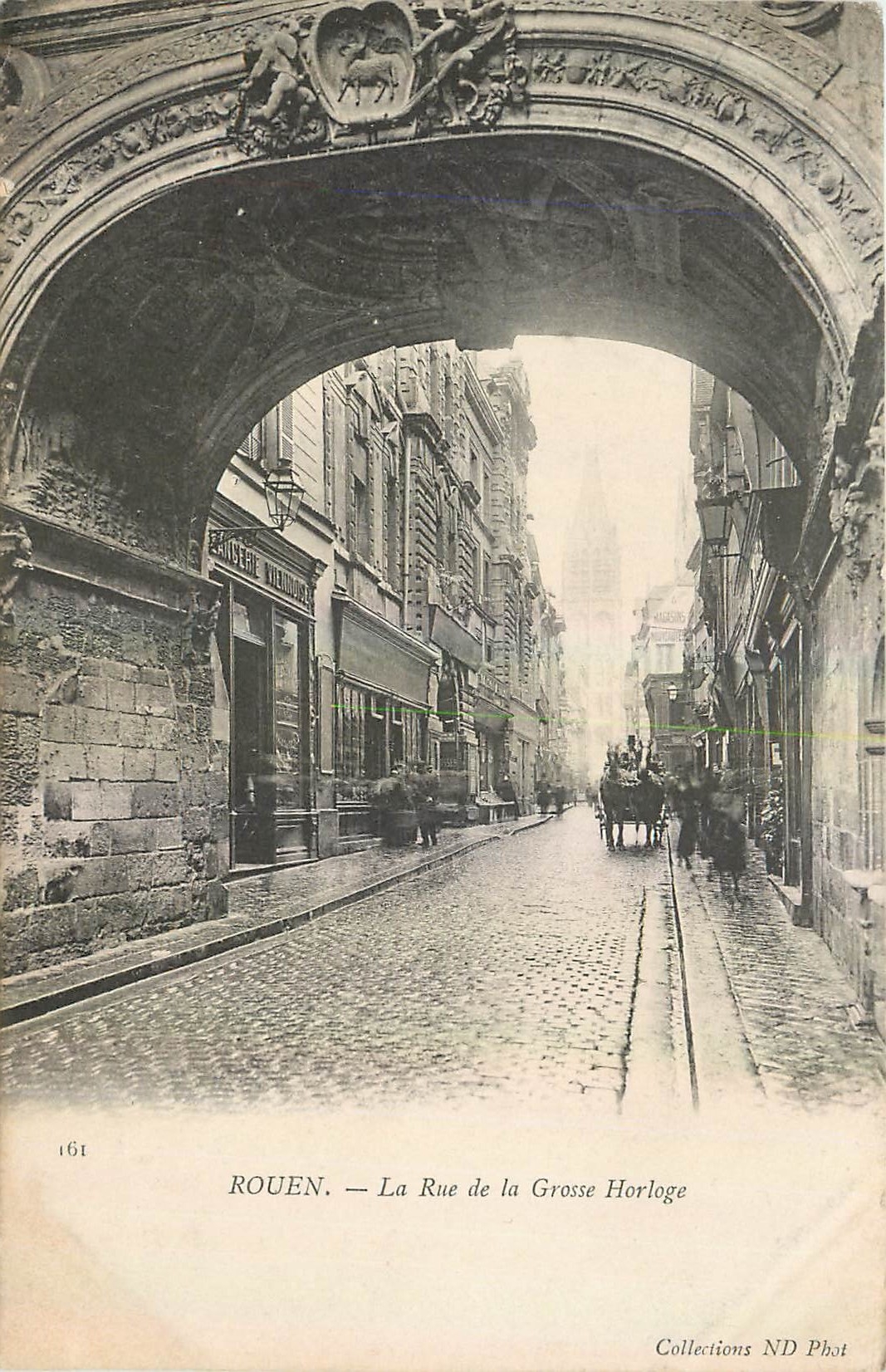 CPA Rouen La Rue de la Grosse Horloge 