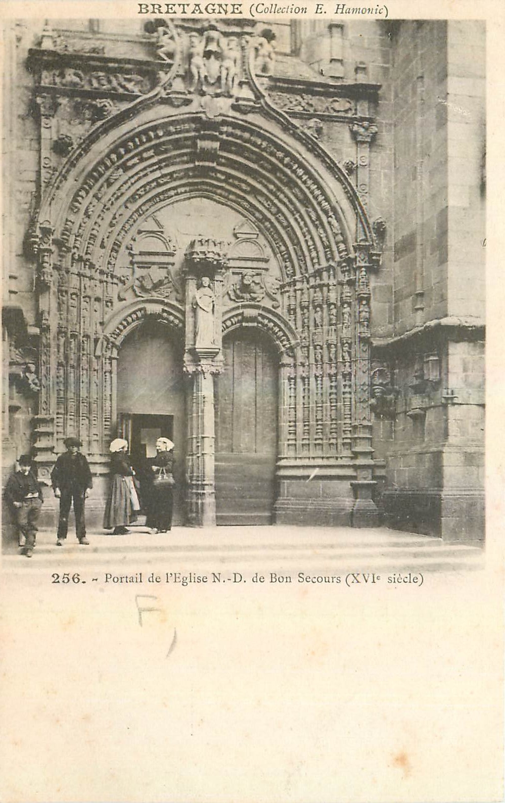 CPA Bretagne Portail de l'Eglise ND de Bon Secours 