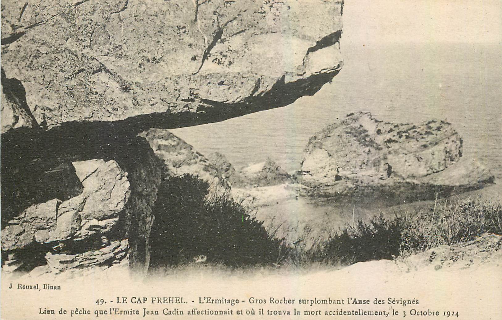 CPA Le Cap Frehel L'Ermitage Gros Rocher surplombant l'Anse des Sevignes 