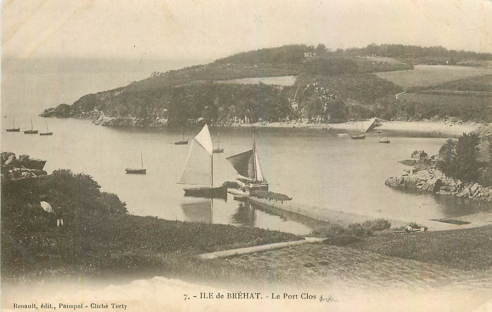 CPA Ile de Brehat Le Port Clos Bateaux