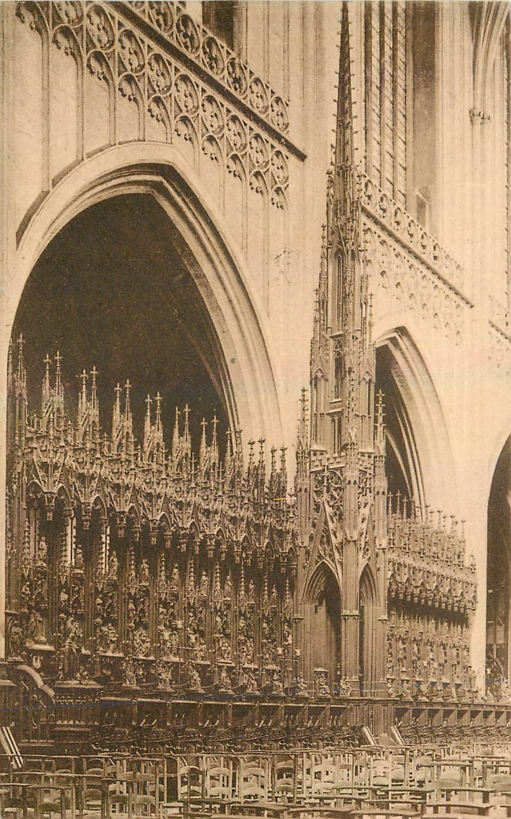 CPA Anvers Les Stalles de la Cathedrale 