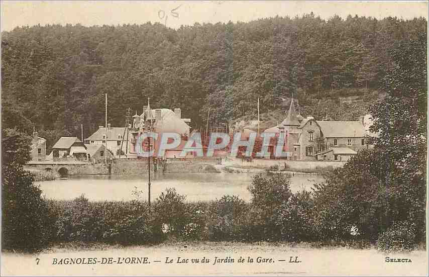 CPA Bagnoles de l'Orne Le Lac vu du Jardin de la Gare 
