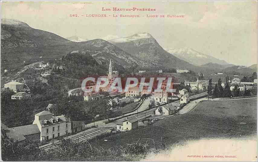 CPA Lourdes La Basilique Ligne de Bayonne 