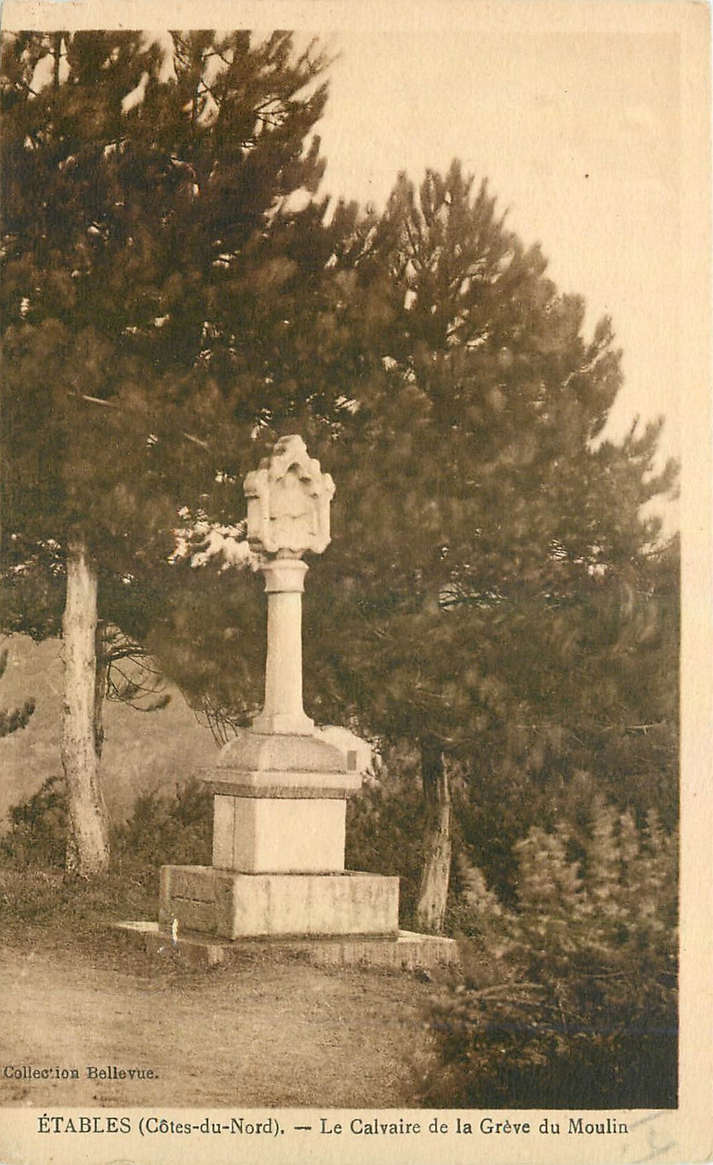 ÉTABLES (Côtes-du-Nord) — Le Calvaire de la Grève du Moulin — Collection Bellevue