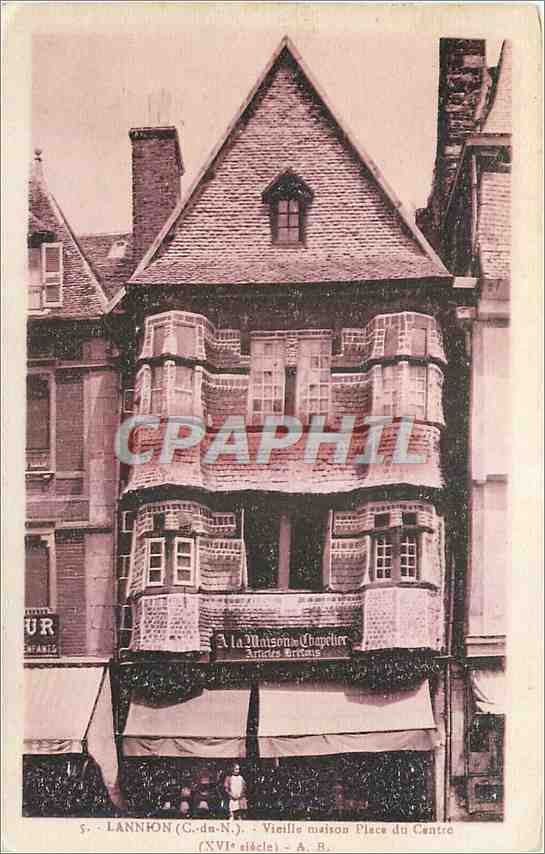 LANNION (C.-du-N.) - Vieille maison Place du Centre (XVIe siècle) - A. B.