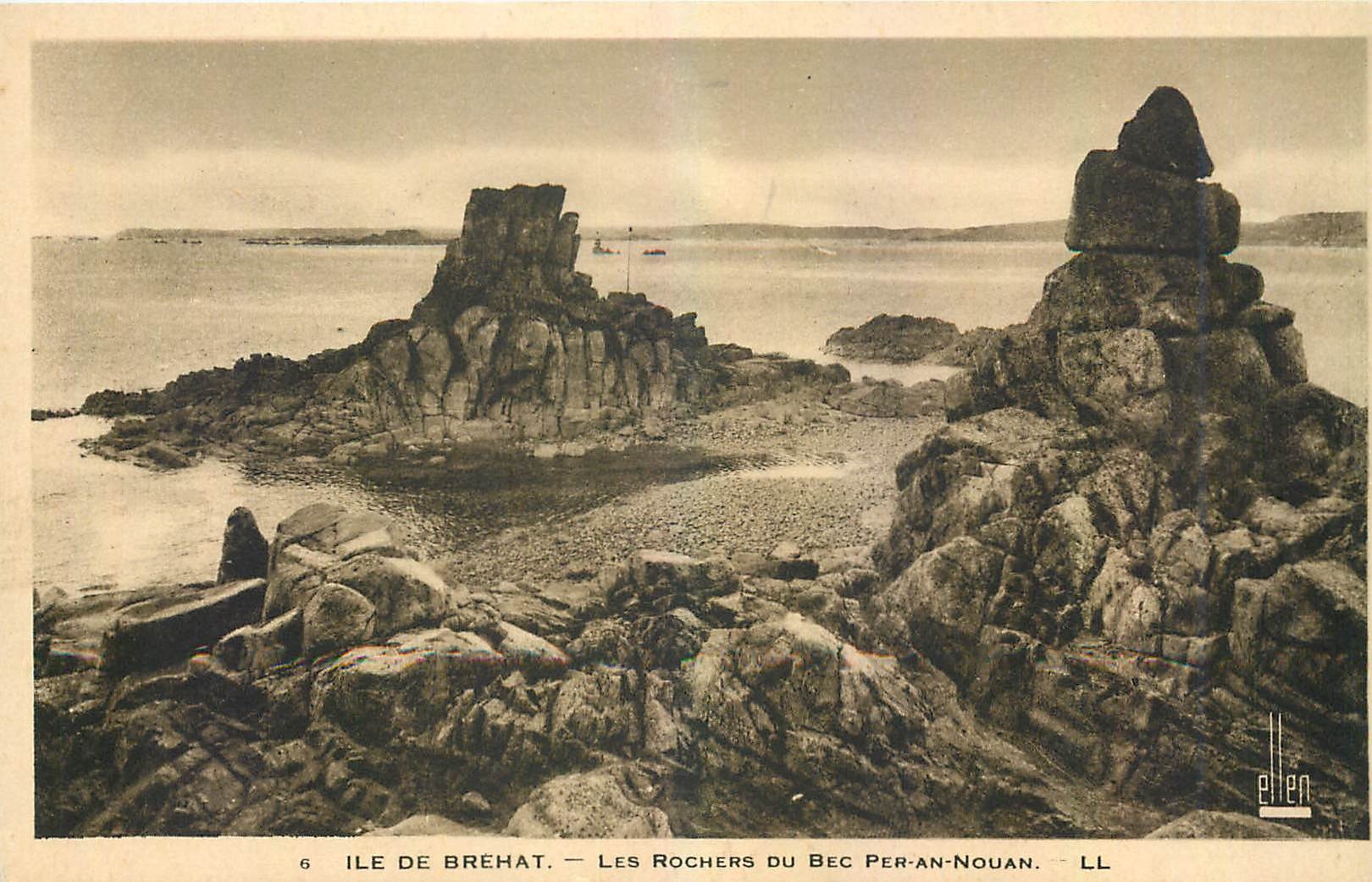 CPA Ile de Brehat Les Rochers du Bec Per an Nouan 