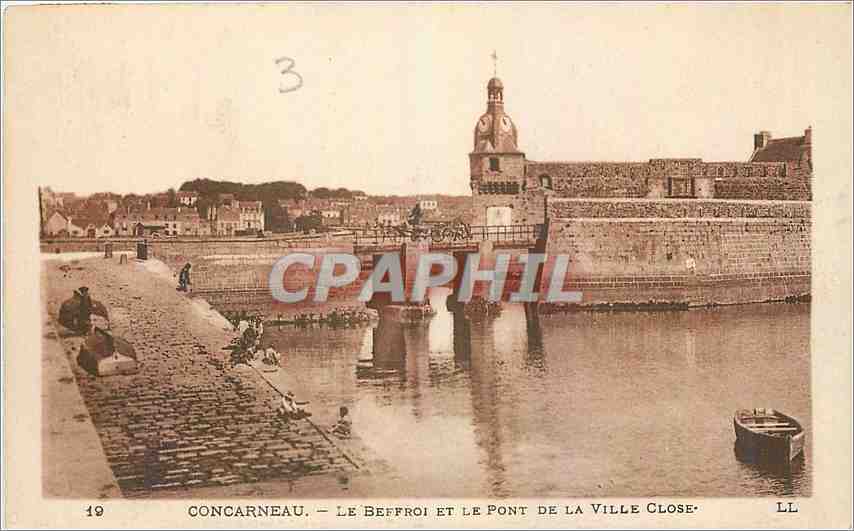 CPA Concarneau Le Beffroi et le Pont de la Ville Close 