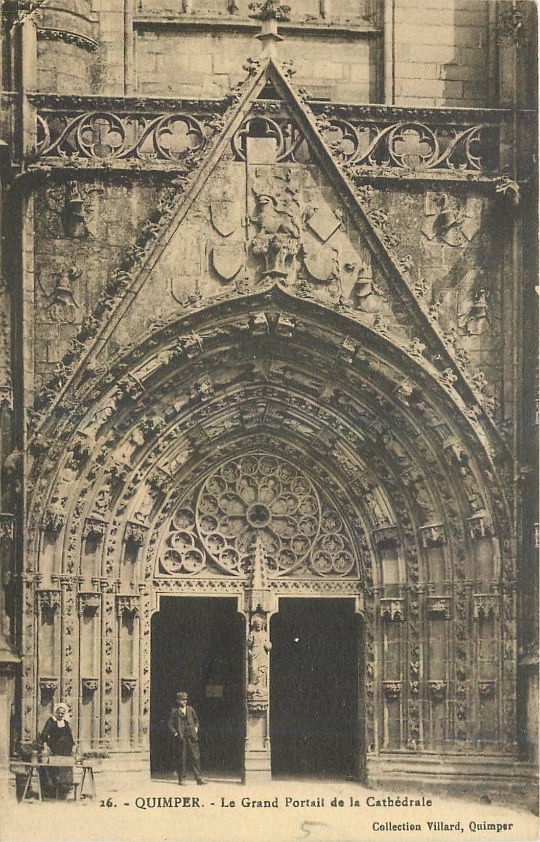 CPA Quimper Le Grand Portail de la Cathedrale 