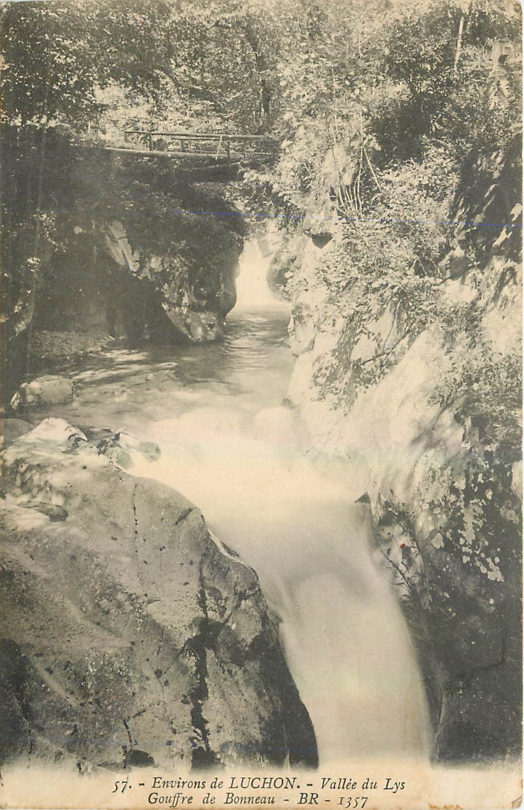 CPA Environs de Luchon Vallee du Lys GOuffre de Bonneau 