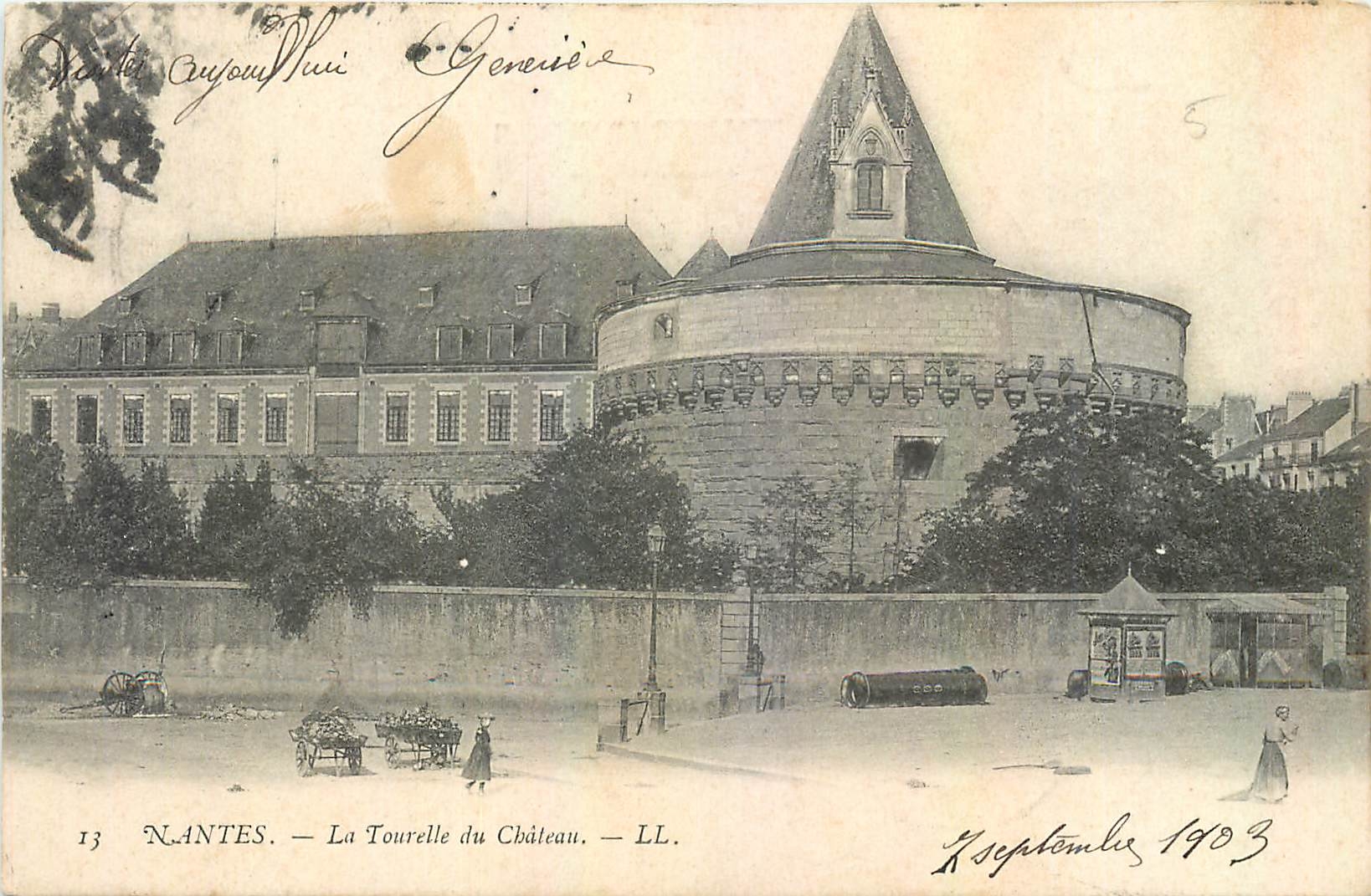 CPA Nantes La Tourelle du Chateau 