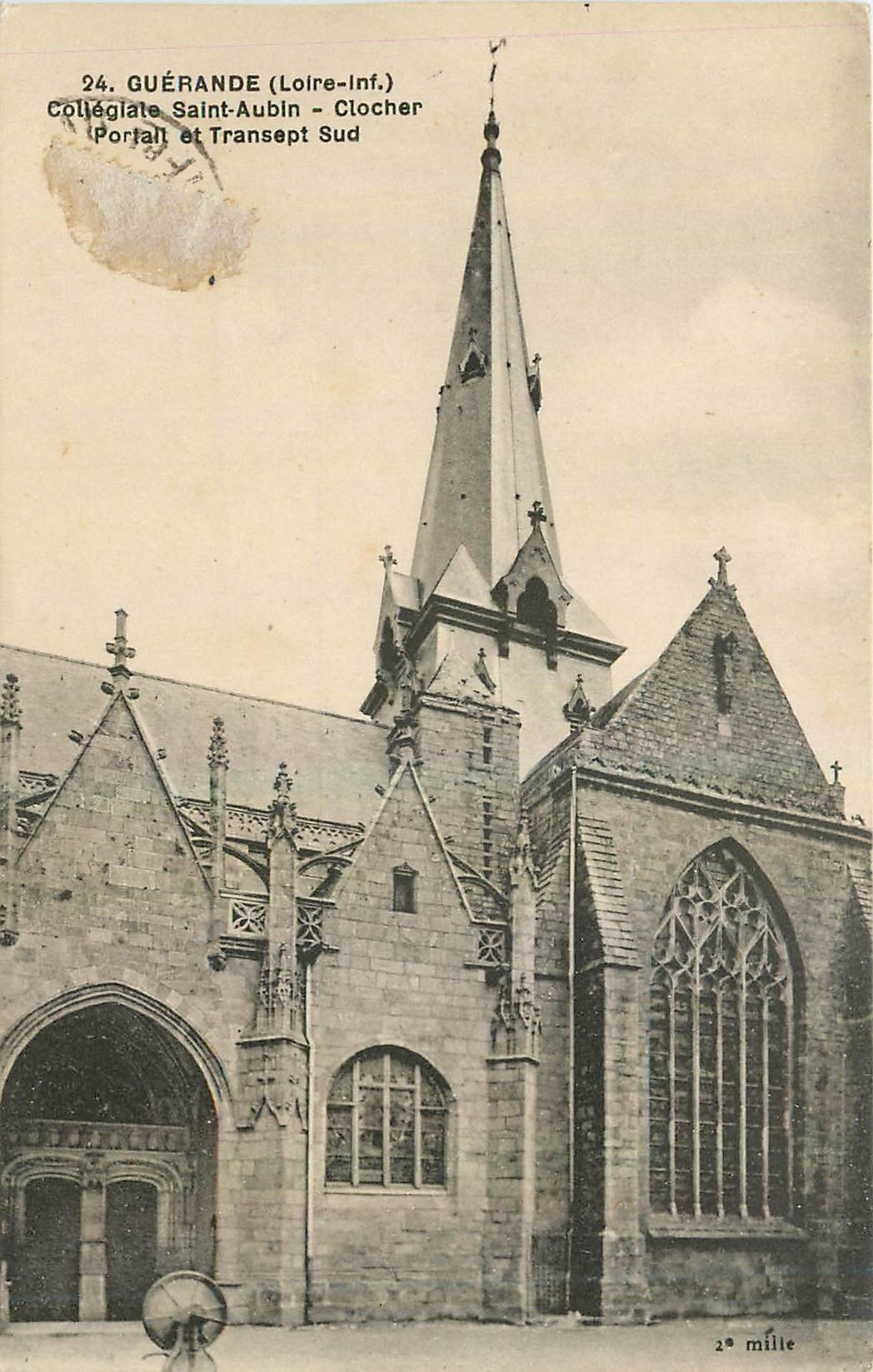 CPA Guerande Loire Inf Collegiale Saint Aubin Clocher Portail et Transept Sud 