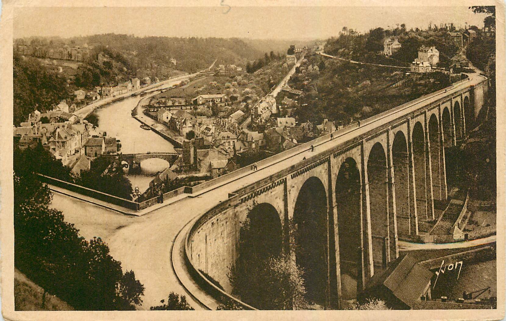 Dinan (Côtes-du-Nord) — Le viaduc de Lanvallay et la vallée de la Rance — Les Éditions d'Art, Paris