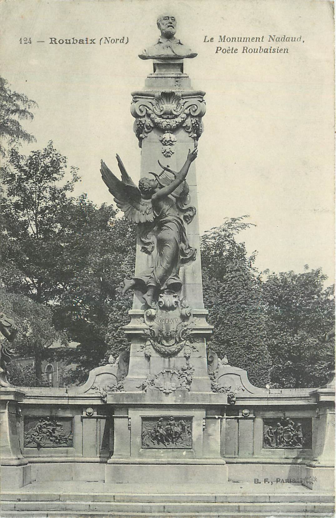 CPA Roubaix Nord Le Monument Nadaud 