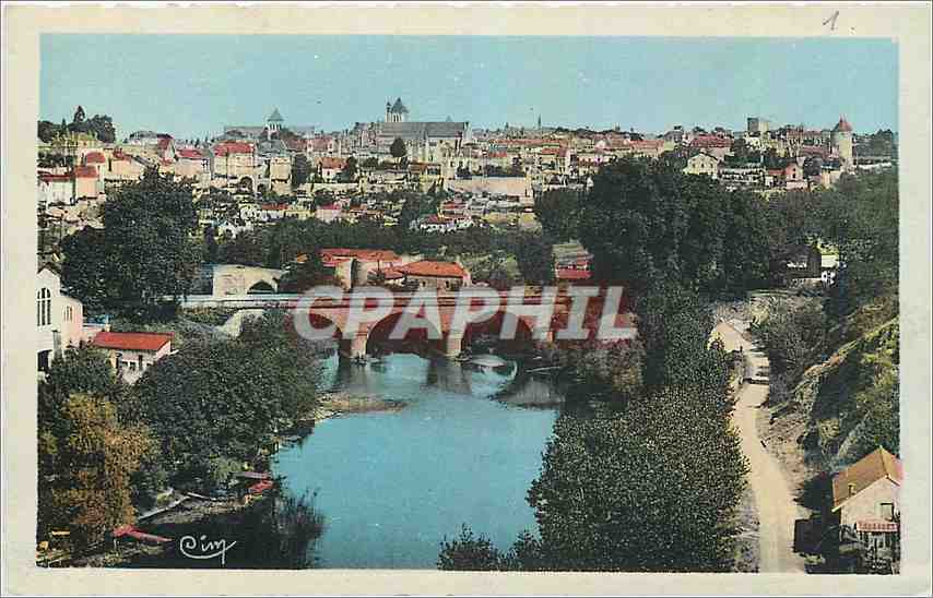CPM Thouars DS Vue generale prise de Saint Jean Le Pont Neuf 