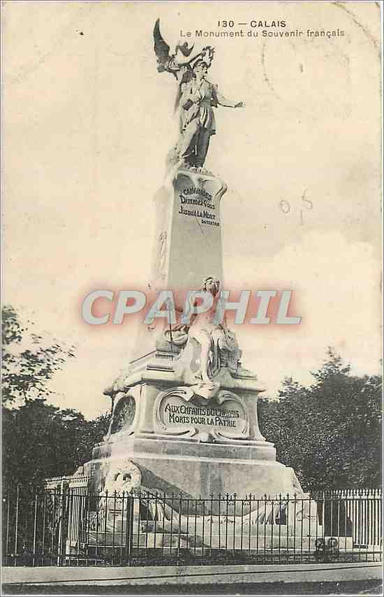 CPA Calais Le Monument du Souvenir francais 