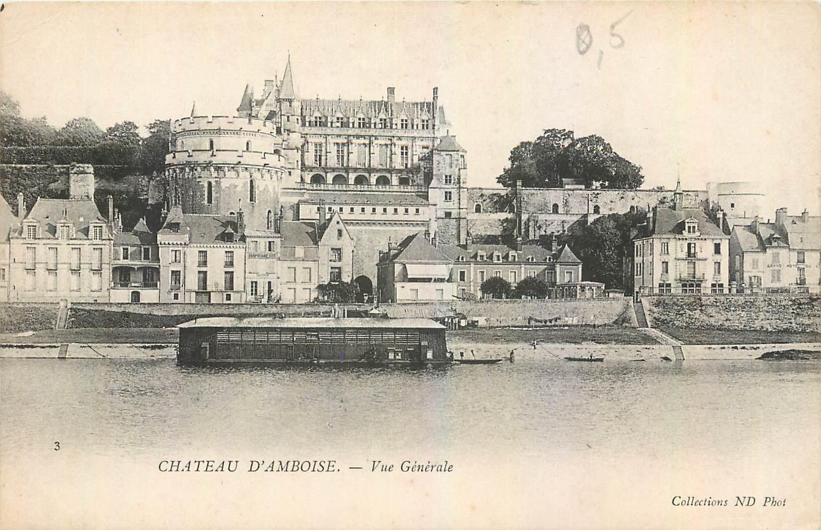 CPA Chateau d'Amboise Vue Generale 