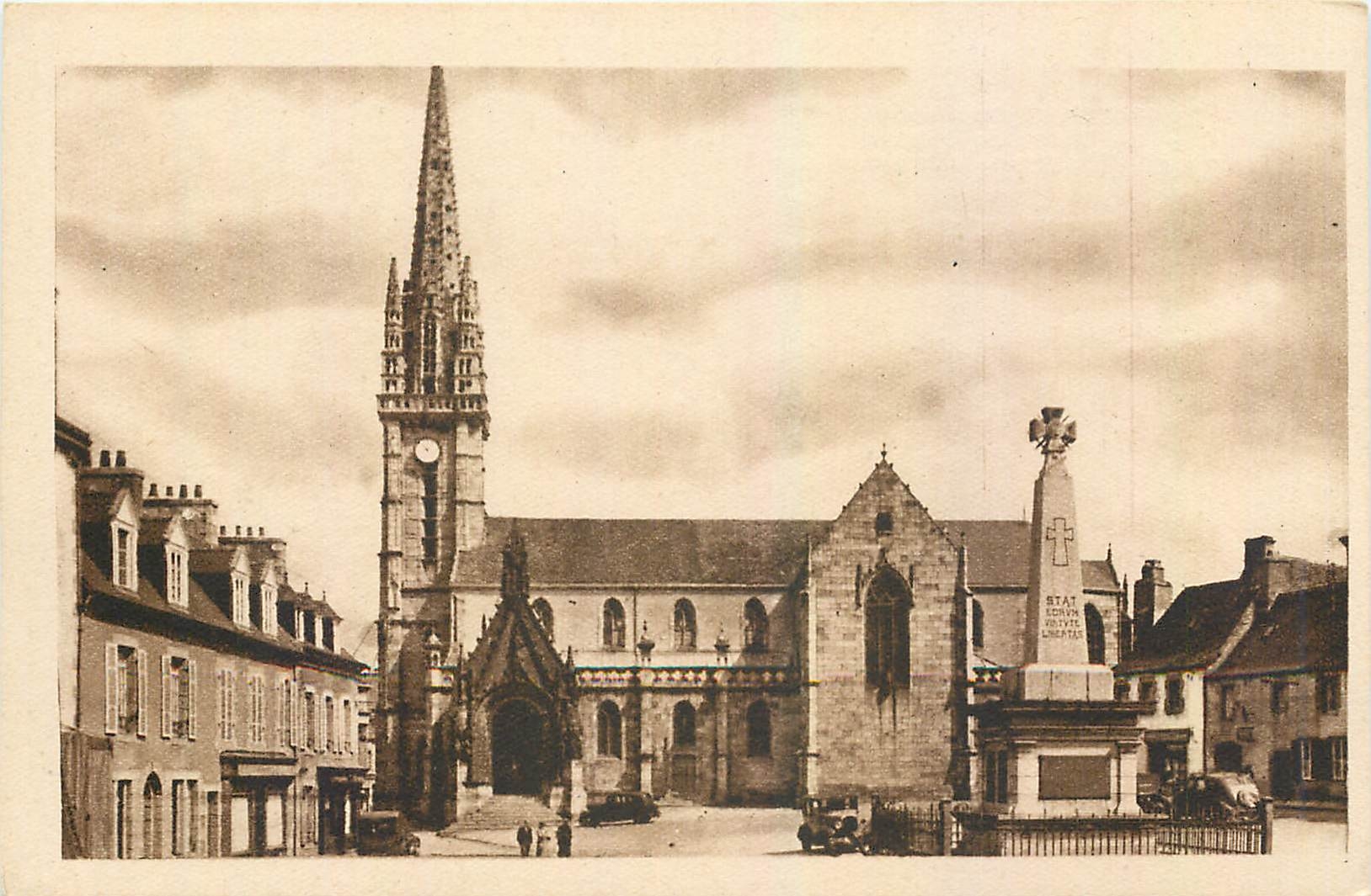 CPA Landivisiau Finistere La Place de l'Eglise 