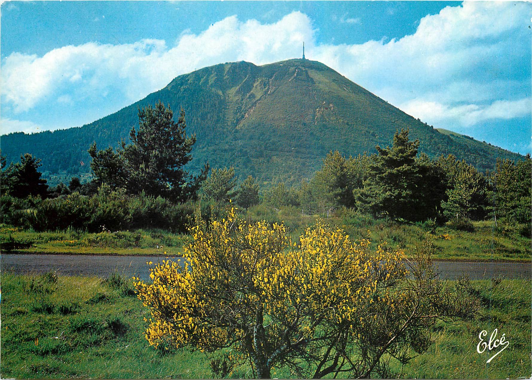 Le Puy-de-Dôme — vue panoramique — Élécé