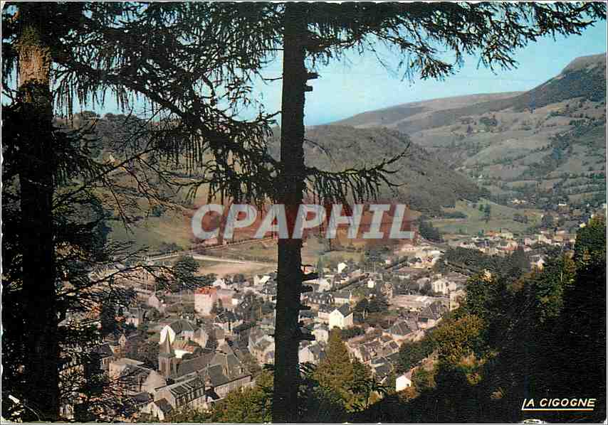 CPM Le Mont Dore P de D station thermale et touristique Vue generale 