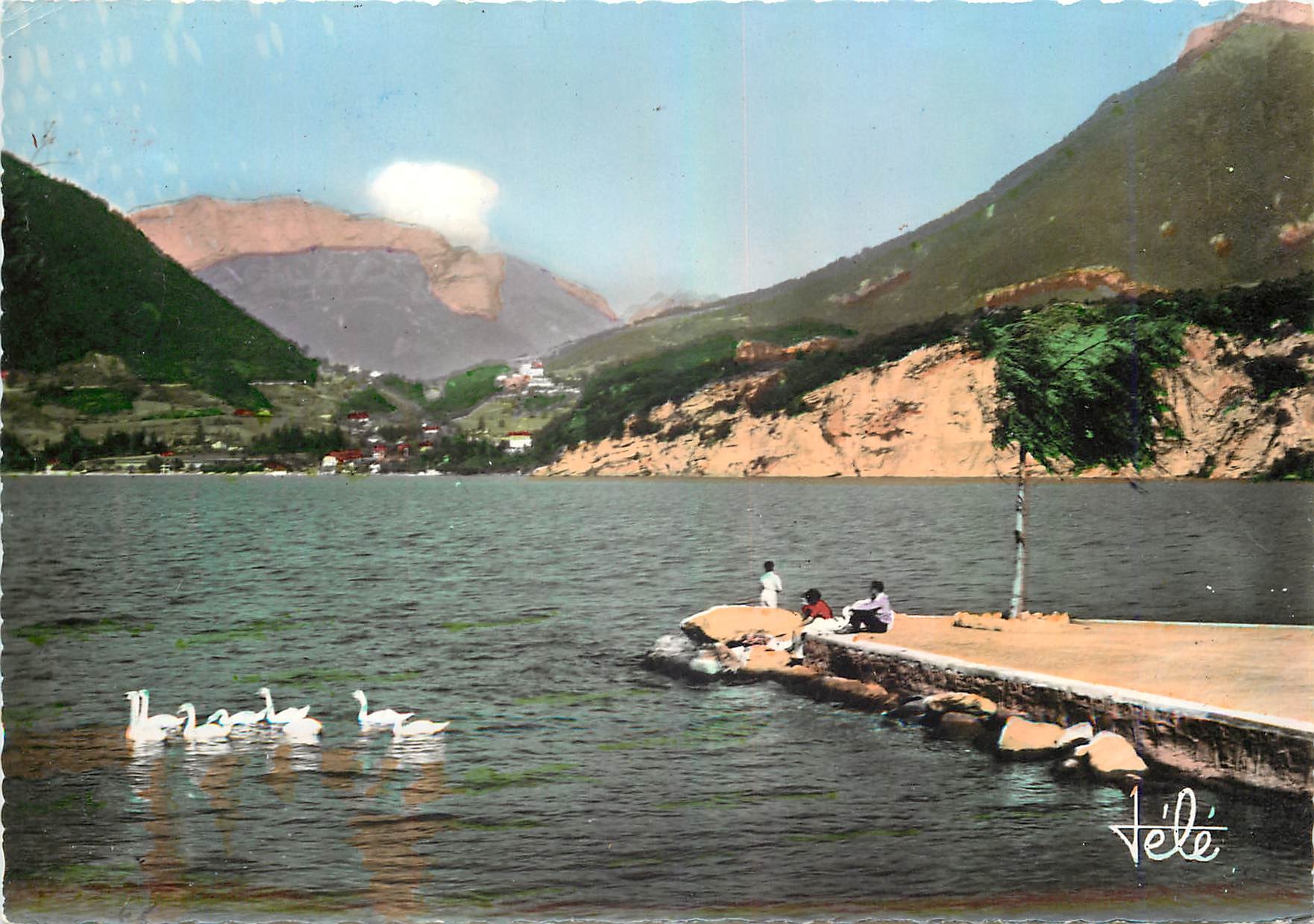 Lac d'Annecy — Jetée du port de St-Jorioz (au fond), Menton-St-Bernard — Éditions Télé