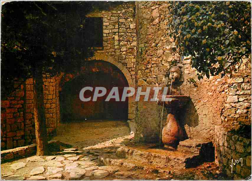 CPM Eze Alpes Maritimes Vieille fontaine place du Planet 