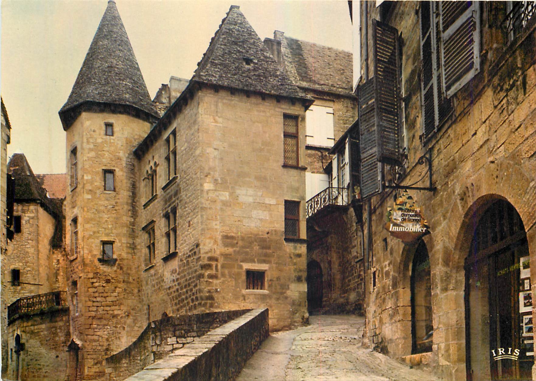 CPM Sarlat en Perigord Dordogne Capitale du Perigord Noir 