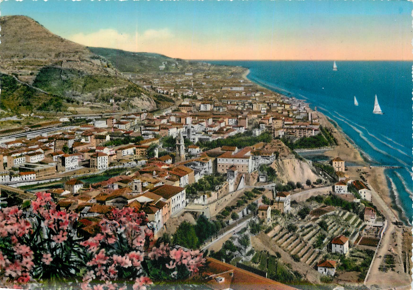 CPM Riviera dei Flori Ventimiglia Panorama vu de l'Ouest 