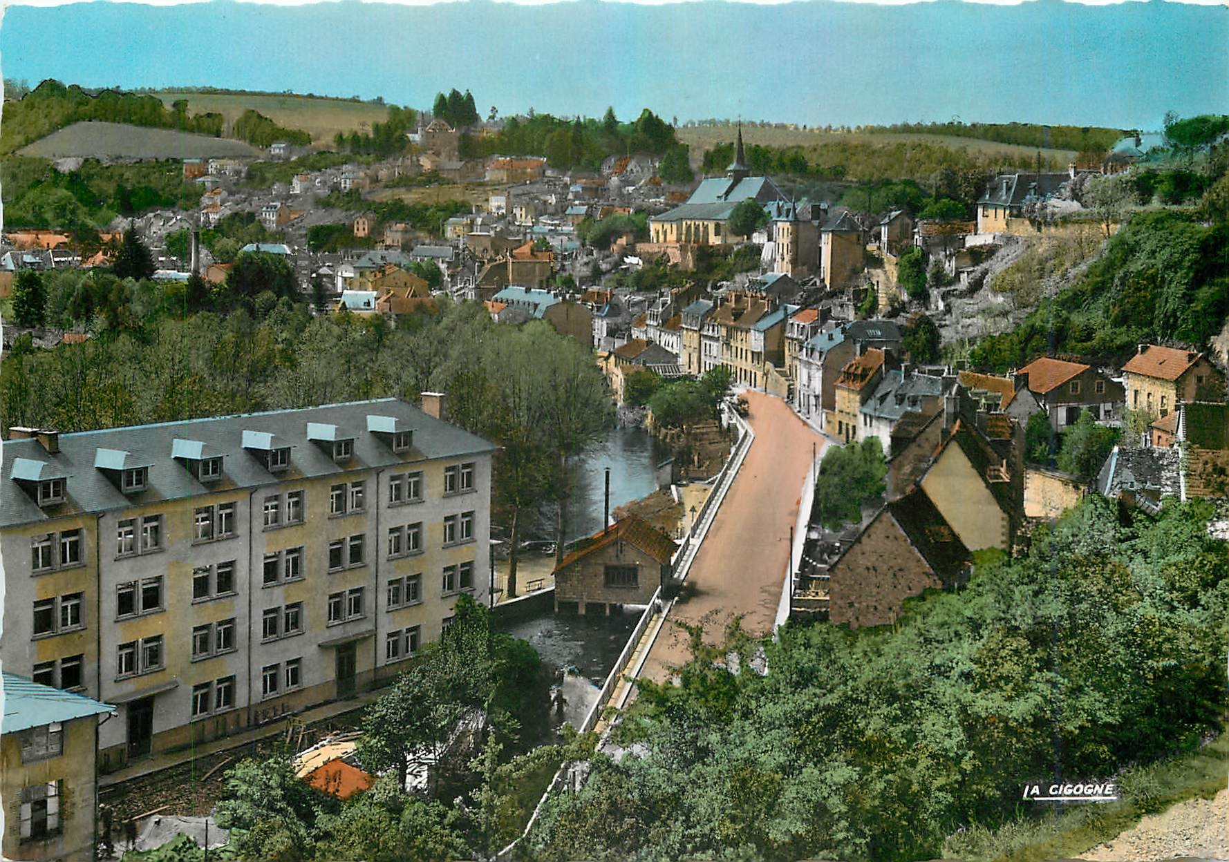 Aubusson (Creuse) — Le nouveau centre d'Apprentissage et la rue des Tanneurs — Ed. « La Cigogne »
