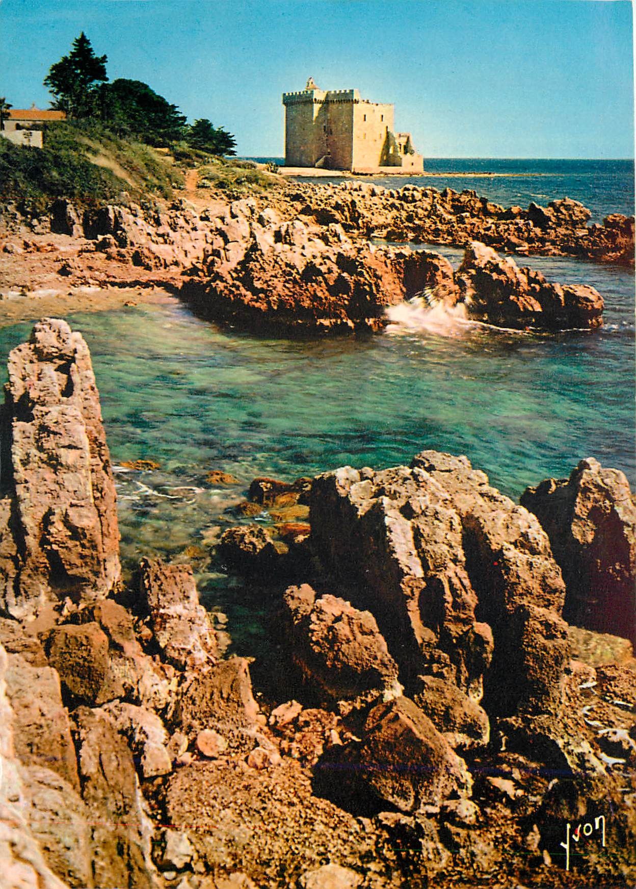 CPM Ile Saint Honorat Cannes AM Le Monastere fortifie du XI siecle 