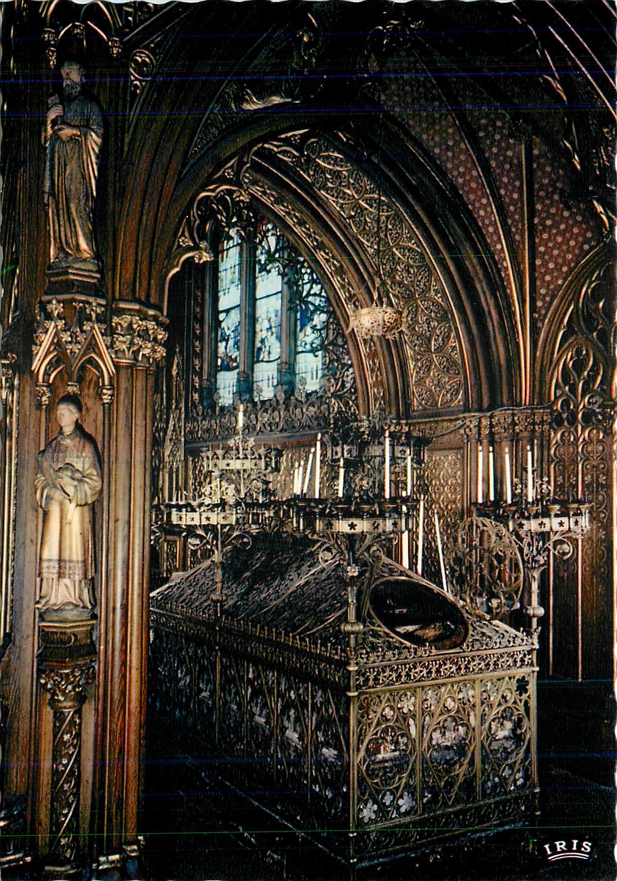 CPM Paris Eglise Saint Etienne du Mont Tombeau de Sainte Genevieve 