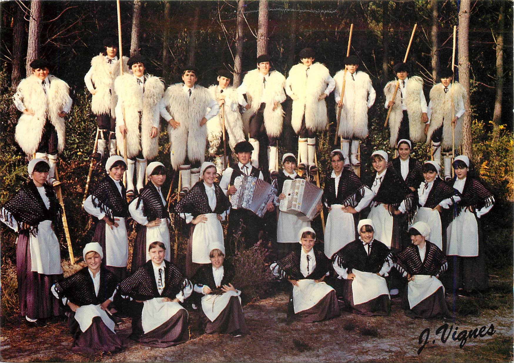 CPM Groupe Folklorique Lous Crabots de Semisens Folklore