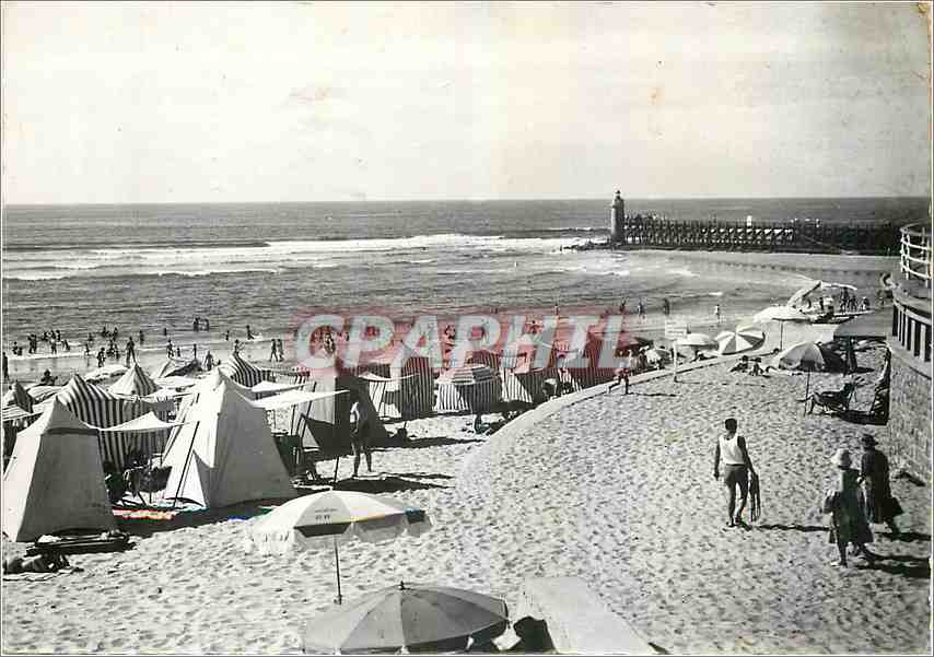 CPM Capbreton Landes La plage et la jetee du phare 