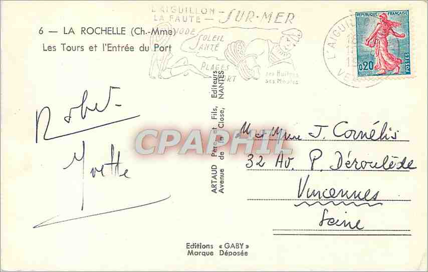 CPM La Rochelle Ch Mme Les Tours et l'Entree du Port Bateau — Verso