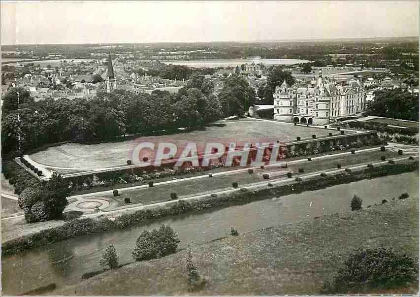 CPM Le Lude Sarthe Les Jardins et le Chateau 