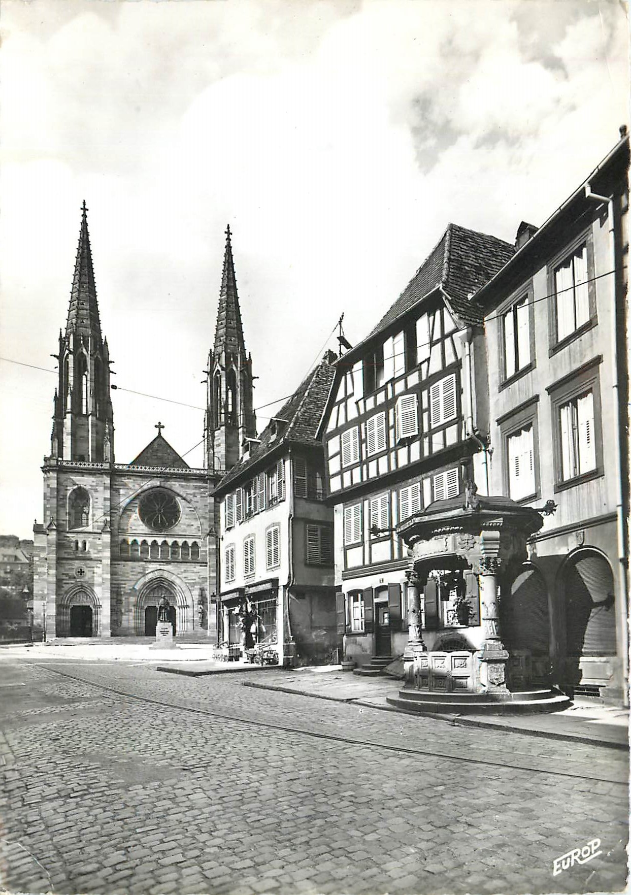 CPM Obernai Eglise St Pierre et Paul et puits des six seaux 