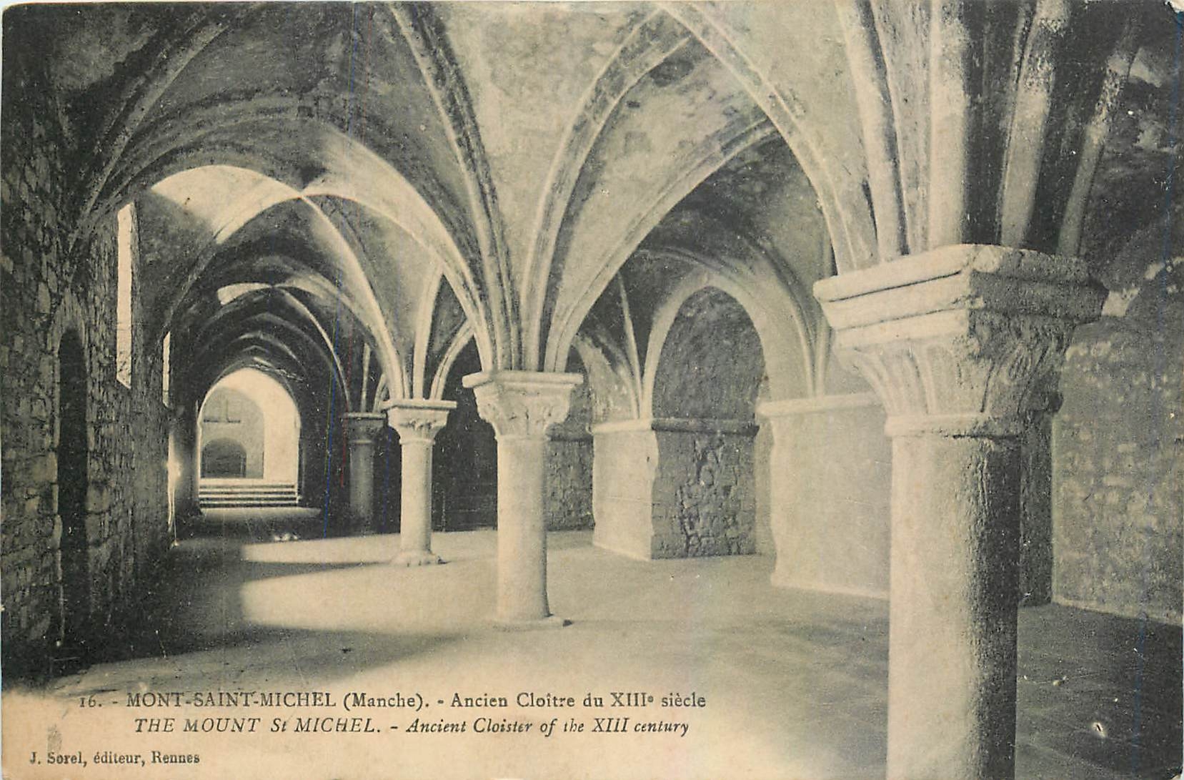 CPA Mont Saint Michel Manche Ancien Cloitre du XIII siecle 