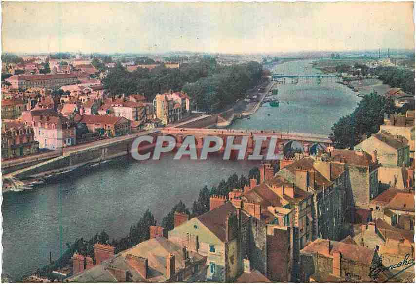 CPM Angers Maine et Loire Vue generale vers la Pont du Centre sur la Maine 