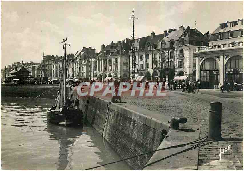 CPM Dieppe Seine Inferieure Quai de la poissonnerie Bateaux