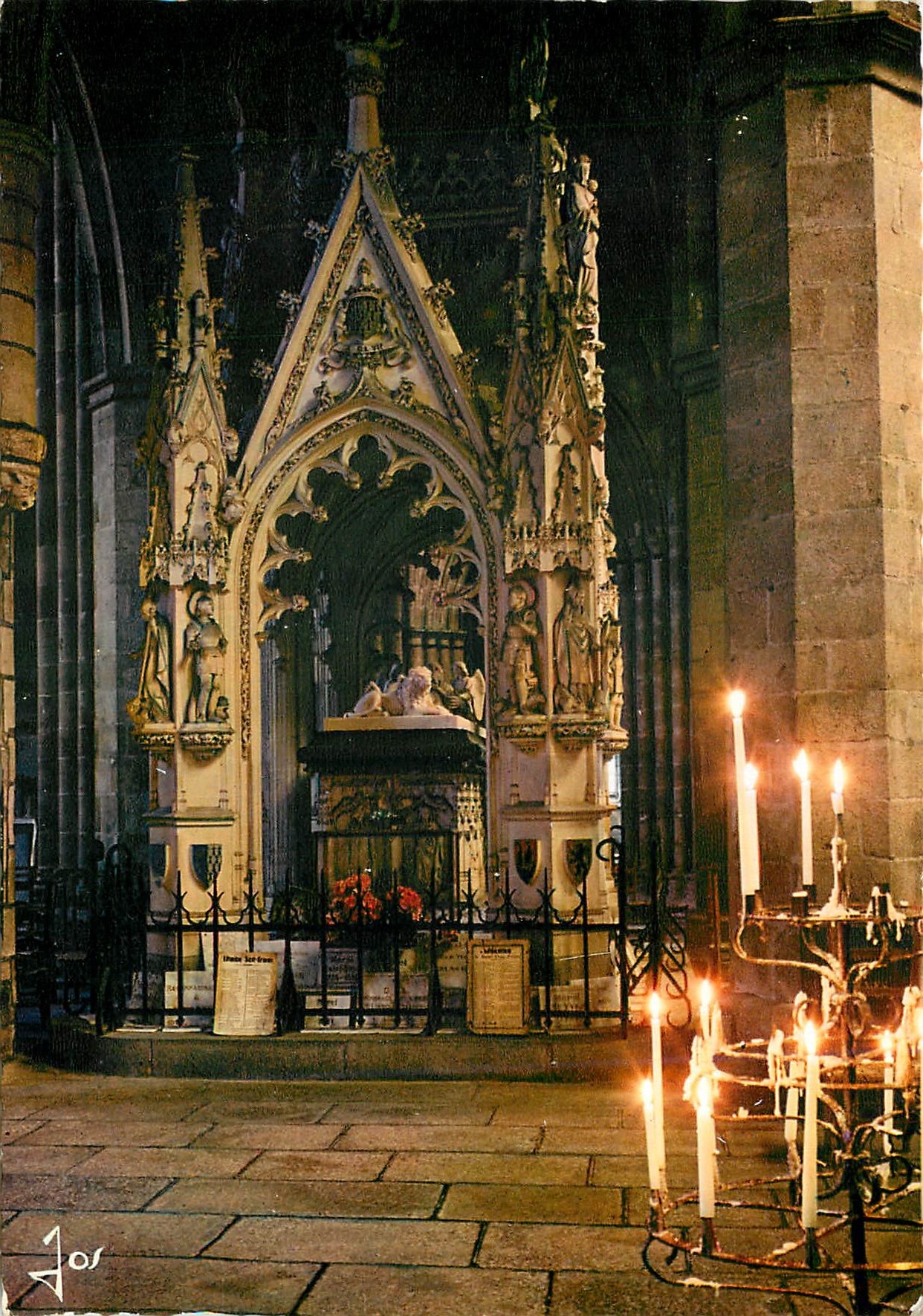 Tombeau de Saint-Yves — Cathédrale de Tréguier (C.-du-N.) — Éditions JOS