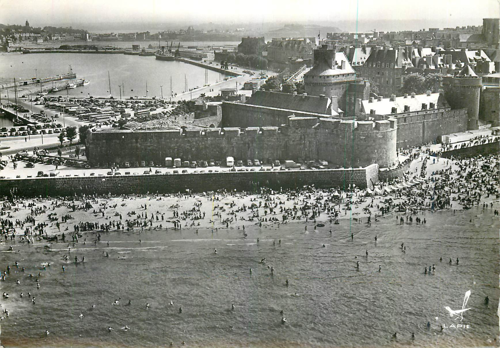 Saint-Malo — El Castillo y la Playa del Abanico — Editor LAPIE
