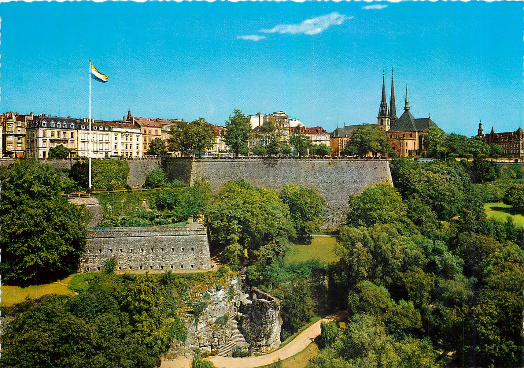 CPM Luxembourg Cathedrale et Bastion Beck 