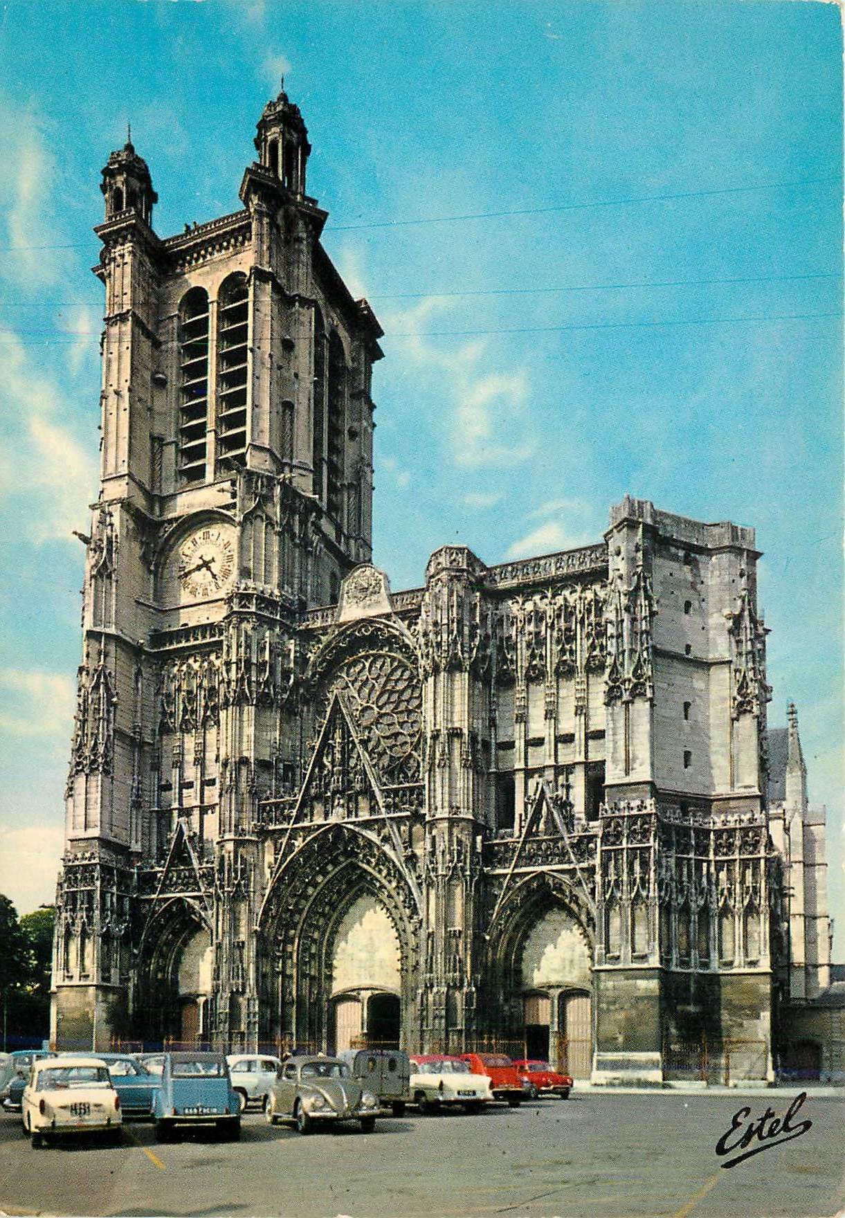 CPM Capitale de la Champagne La Cathedrale Saint Pierre et Saint Paul 