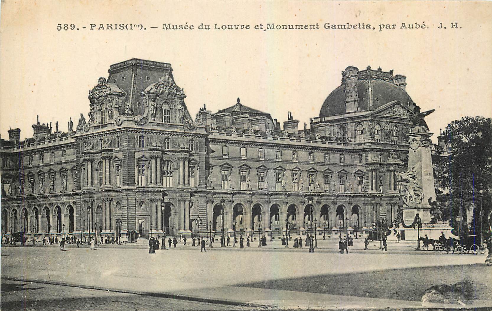 CPA Paris Musee du Louvre et Monument Gambetta 