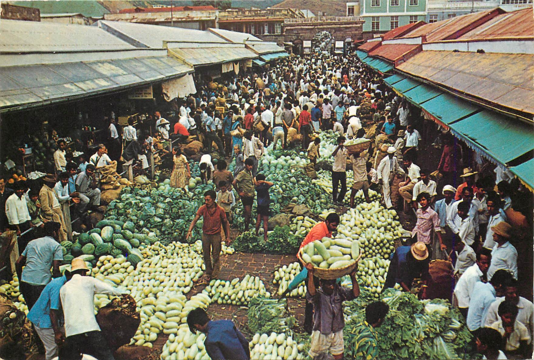 CPM Ile Maurice La vente aux encheres au vieux marche de Port Louis 
