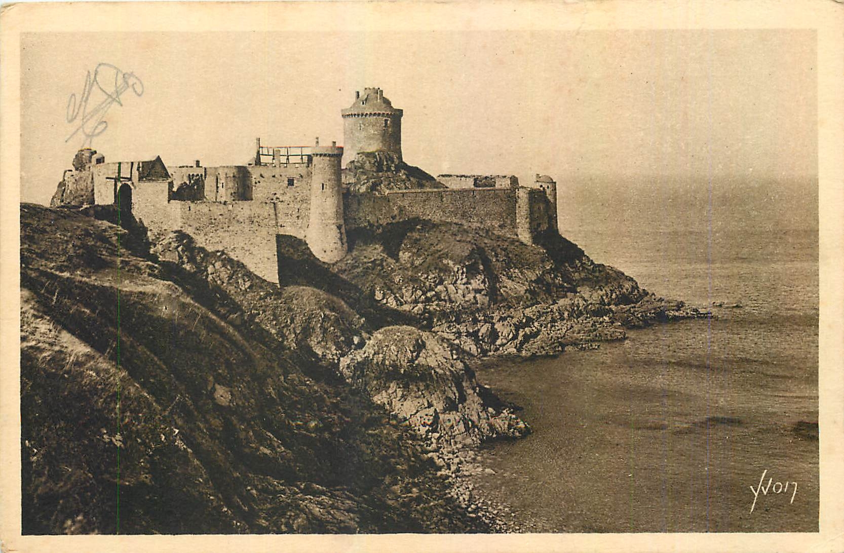 CPA Cote d'Emeraude Fort de la Latte Cotes du Nord 