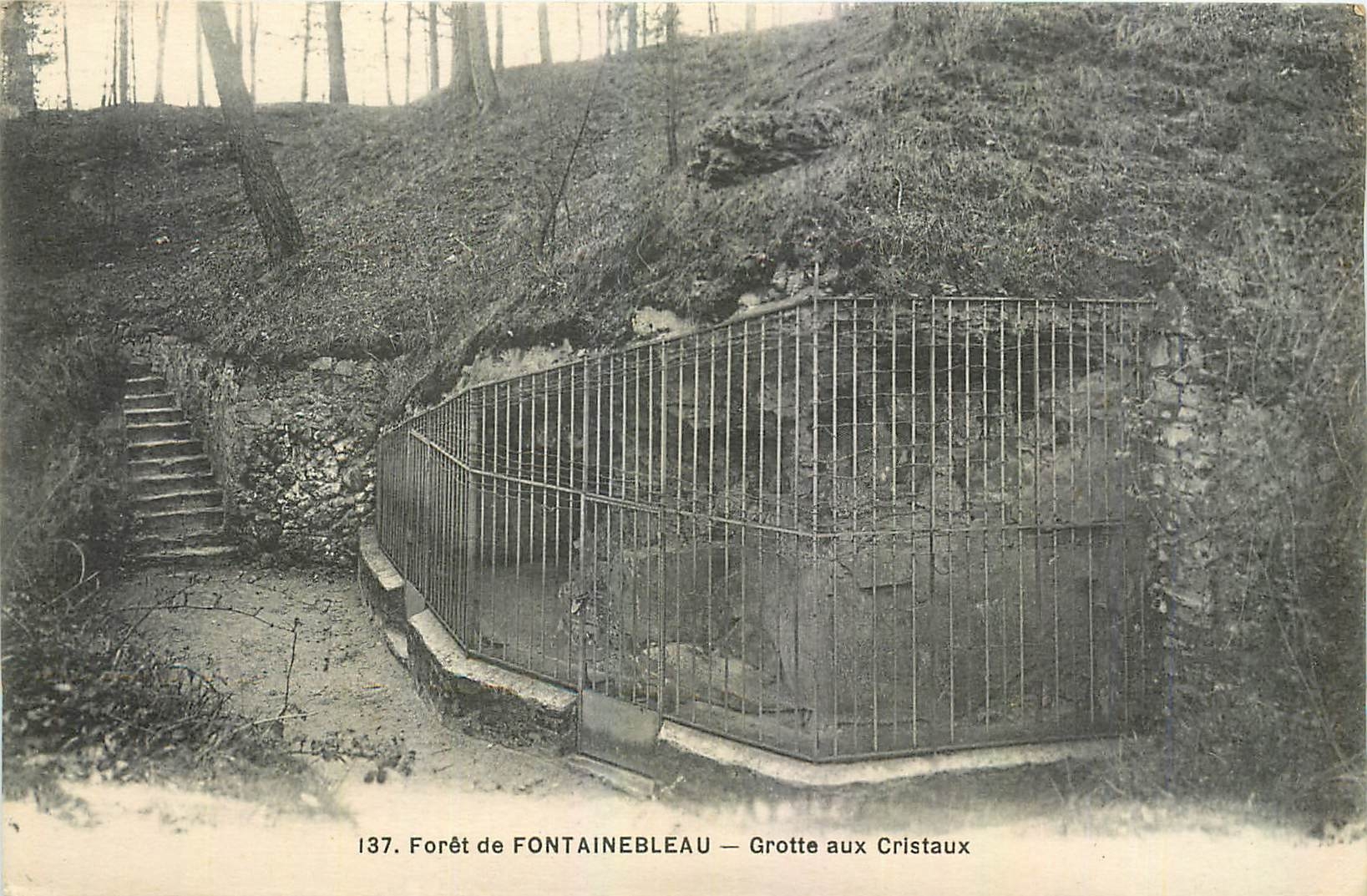 Wälder von FONTAINEBLEAU — Kristallhöhle — n°137