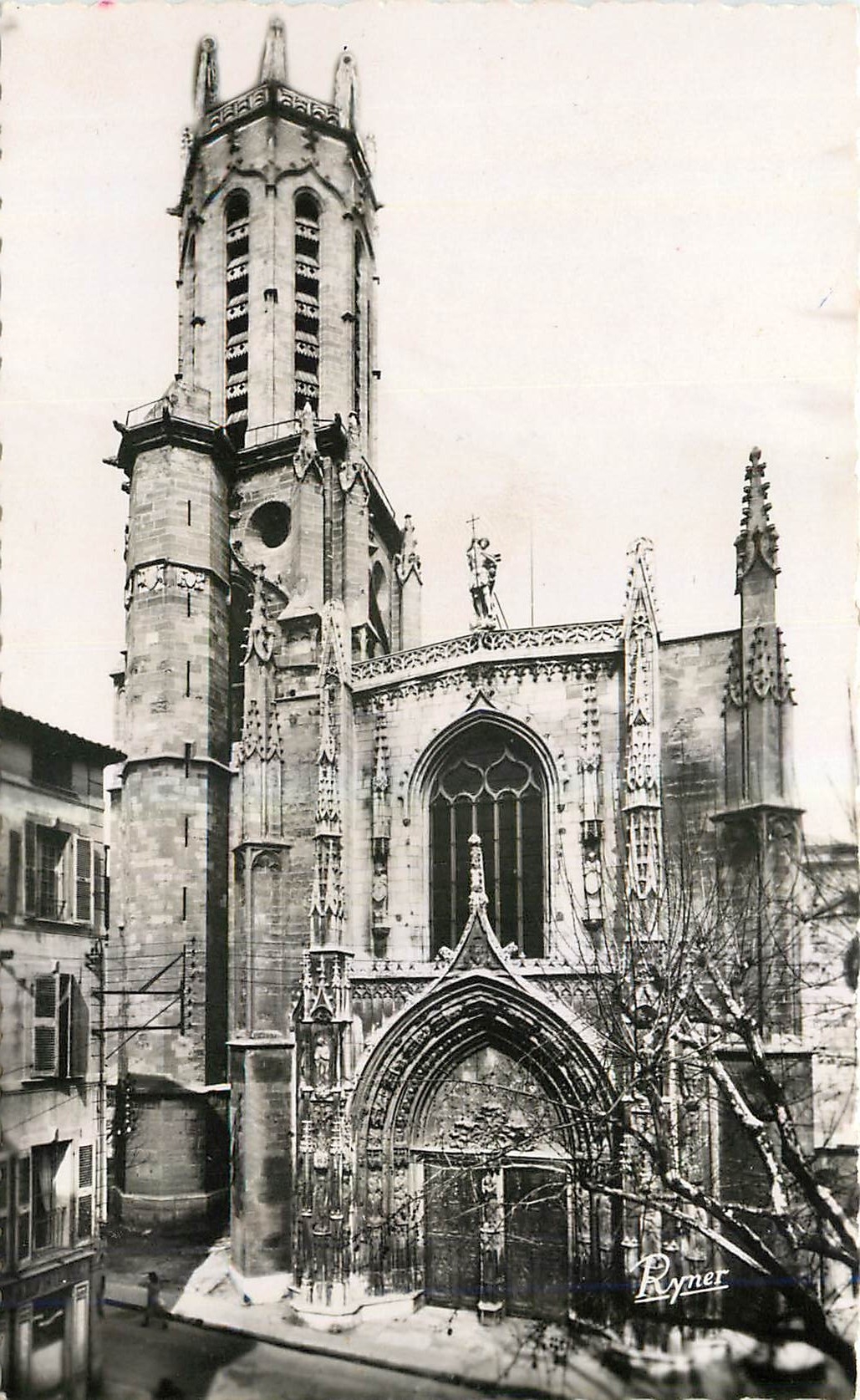 La Cité du Roy René — Cathédrale Saint-Sauveur — façade et clocher — éditeur Ryner